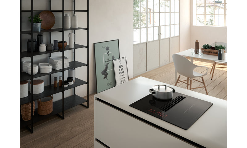 Immagine Ambientale - CAPPA GALILEO SMART BK F600 + KIT LL H80 - in colore vetro nero - codice prodotto 340.0627.228 - nella misura 60x50 cm - tipologia piano aspirante