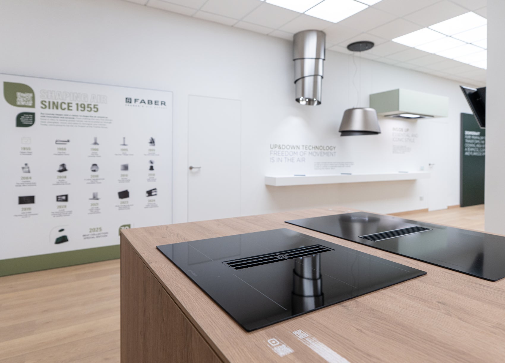 Immagine Showroom Faber a Fabriano - parte interna espositiva di prodotti Faber